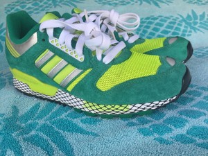 adidas questar retro