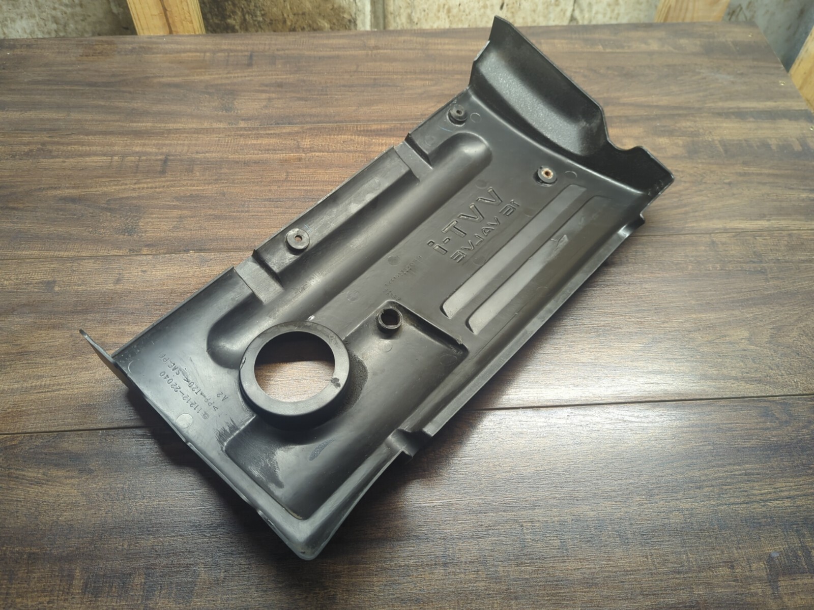 Toyota Corolla Engine Cover Bezel Trim 1.8L 1ZZFE 1121222040 OEM