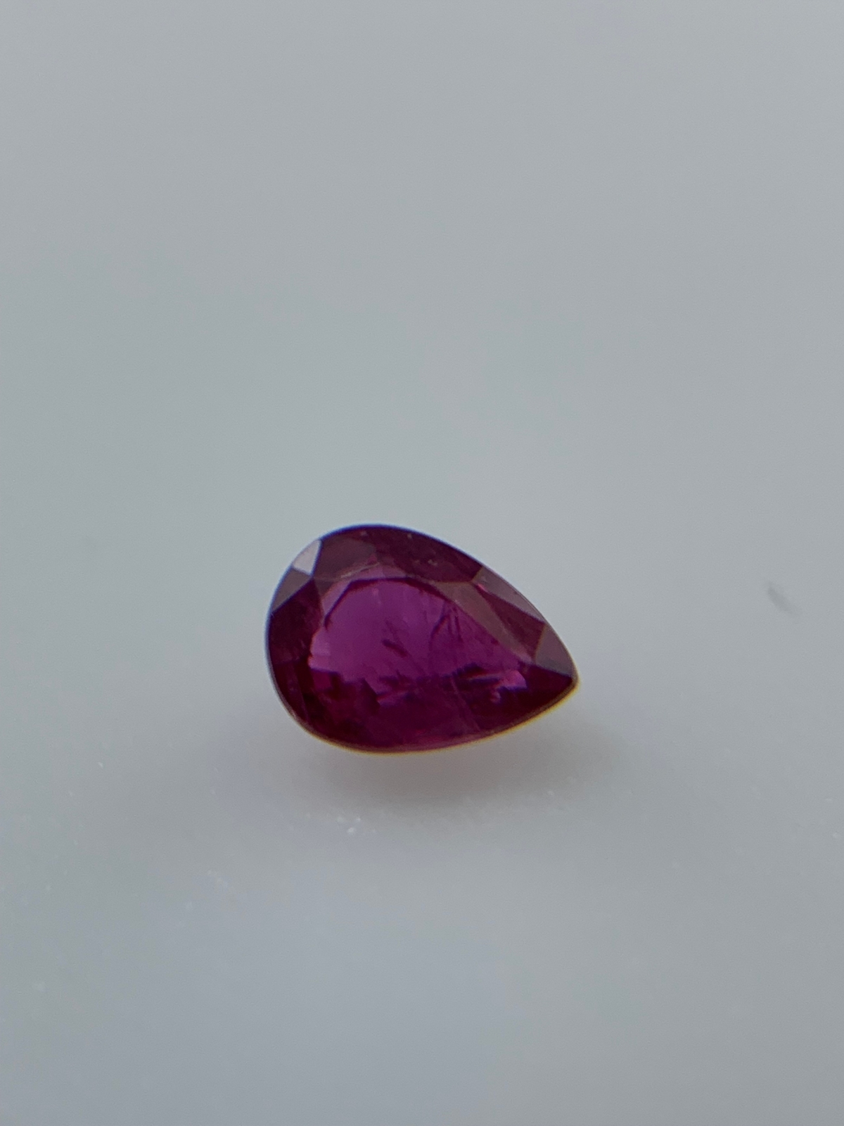 PIETRA PREZIOSA TRASPARENTE sfusa certificata Moldavite verde oliva