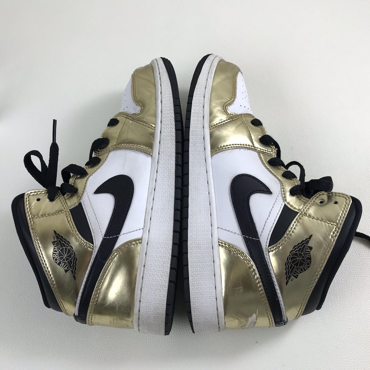 Nike Air Jordan 1 Retro Mid SE GS Metallic Gold Black White DC1420