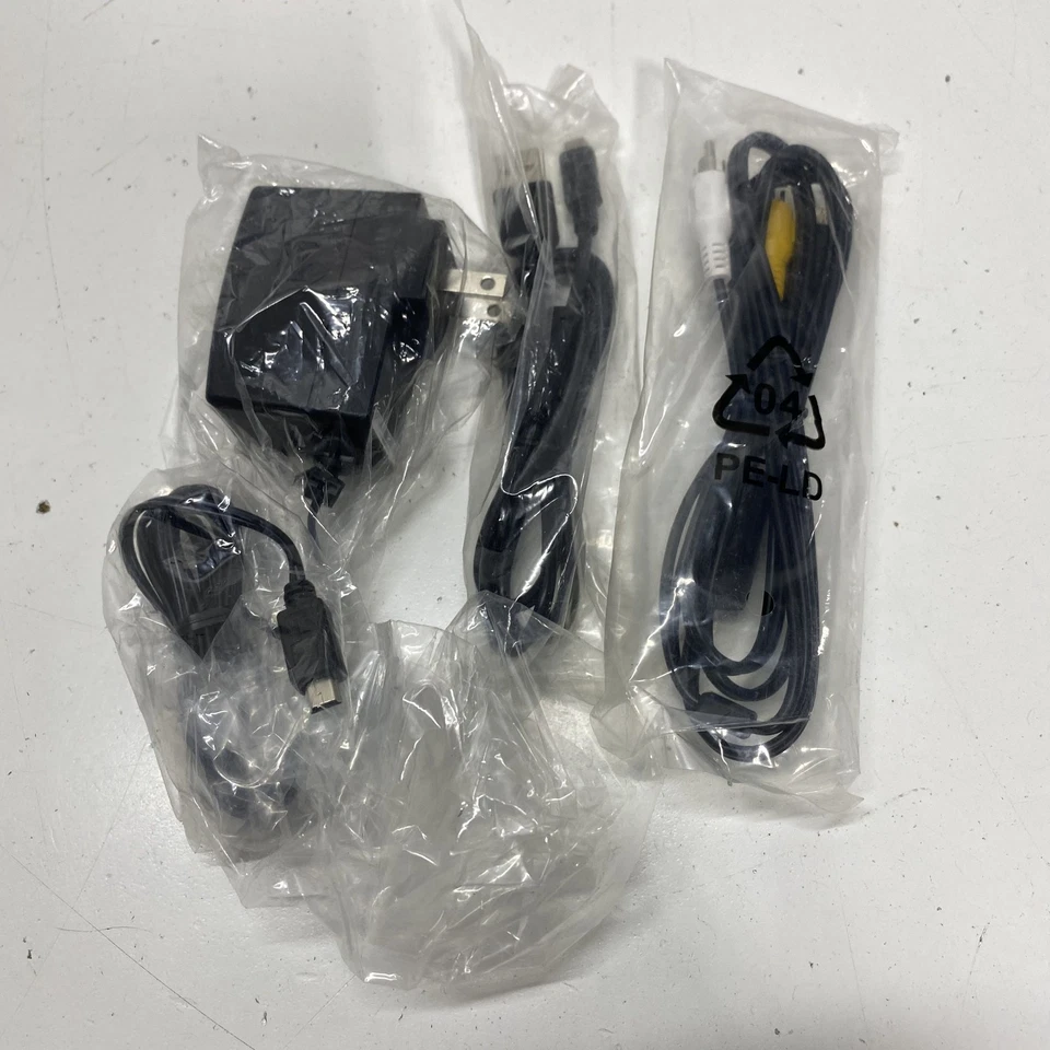 Toshiba Camileo P100 HD Pocket Camcorder - Image 2 of 4