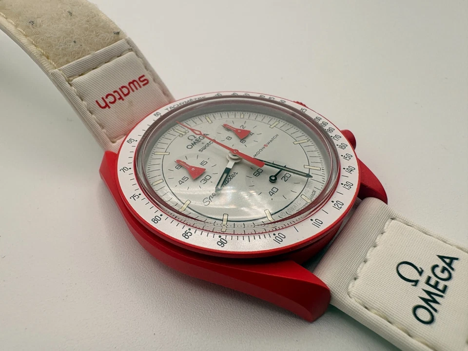 Omega MoonSwatch Mission to Mars, photo 3 of 5