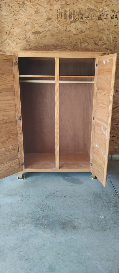 Armario Roble Excelente Estado Usado Anteriormente Usado Como Armario Despensa Dos Puertas Foto 4 de 4