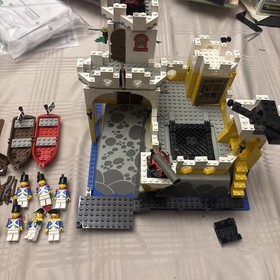 LEGO Pirates: Eldorado Fortress (6276) & LEGO Pirates: Harbor Sentry (6245) Read