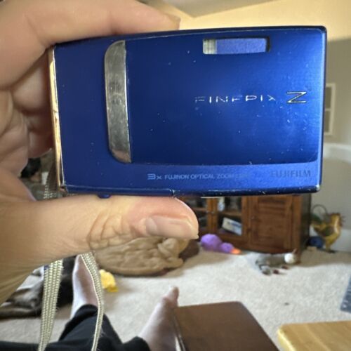 Fujifilm FinePix Z Series Z10fd 7.2MP Digital Camera - Blue - Picture 5 of 9