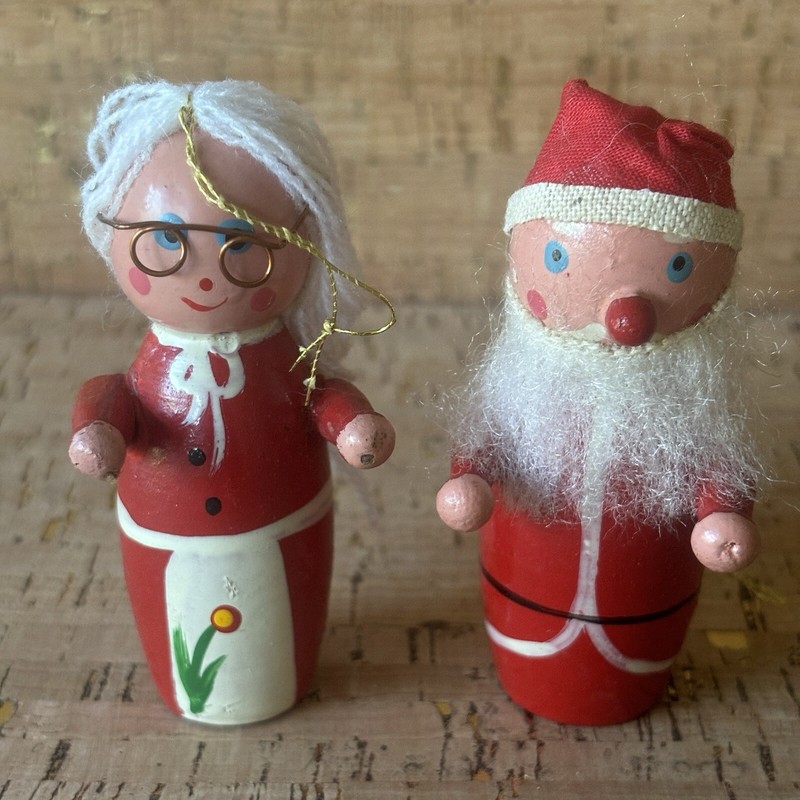 Wooden Santa and Mrs Santa with yarn hair and Wite Glasses Christmas Ornament
