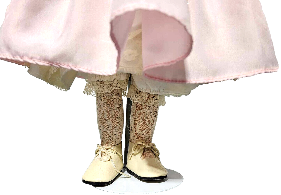 BRINN'S 1989 VICTORIAN 18" FLOWER GIRL PORCELAIN DOLL W/ CLOTHES