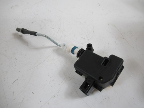 VW Jetta Golf 1K 03-09 Stellelement Stellmotor Tankklappe 1K5810773