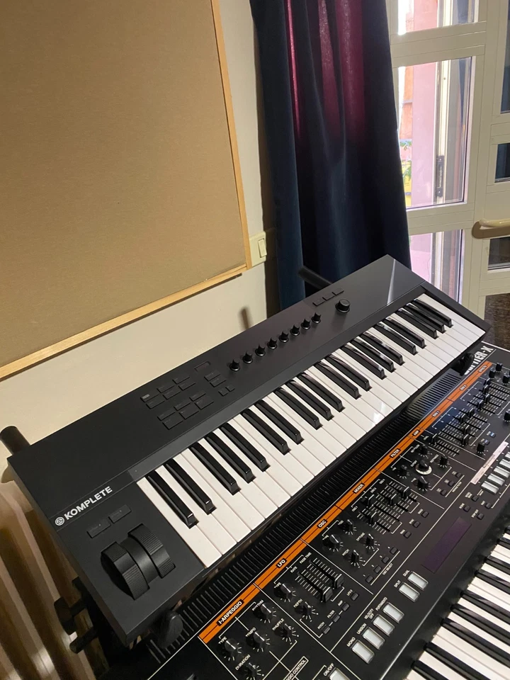 Native Instruments Komplete Kontrol A49 - Immagine 3 di 3