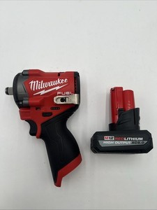 Milwaukee 2563-20 M12 FUEL Stubby 1/2" Impact Wrench w/ 5ah Battery - Great Cond
