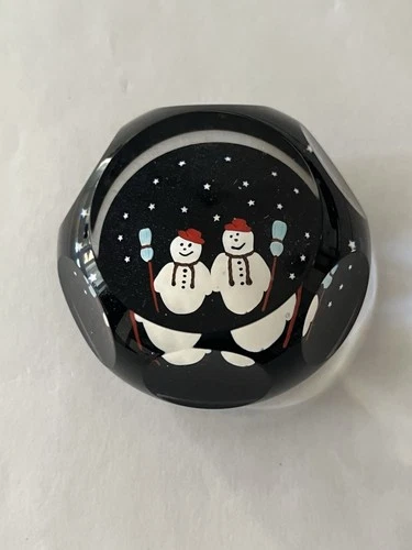 Peter McDougall Christmas Faceted Christmas 2010 Paperweight Edition 19/40