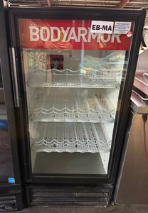 TRUE GDM-10 SINGLE GLASS DOOR REFIGERATOR MERCHANDISER COOLER