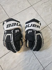 Evgeni Malkin 2017-18 season game used hockey gloves