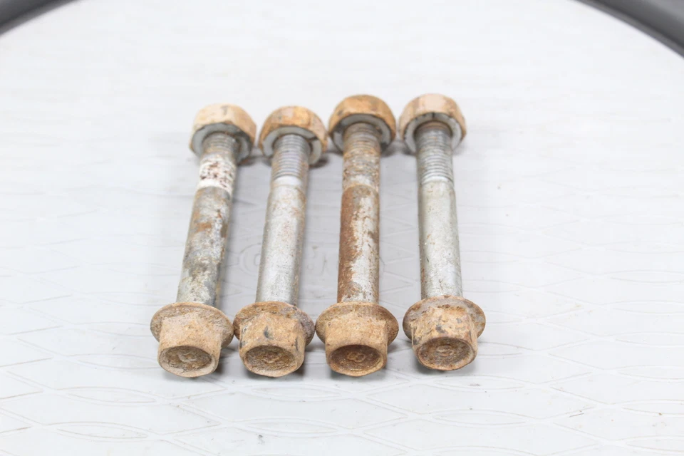 Braços traseiros A 2008 YAMAHA RHINO 700 parafusos de montagem 90105-10267-00 - Imagem 4 de 4