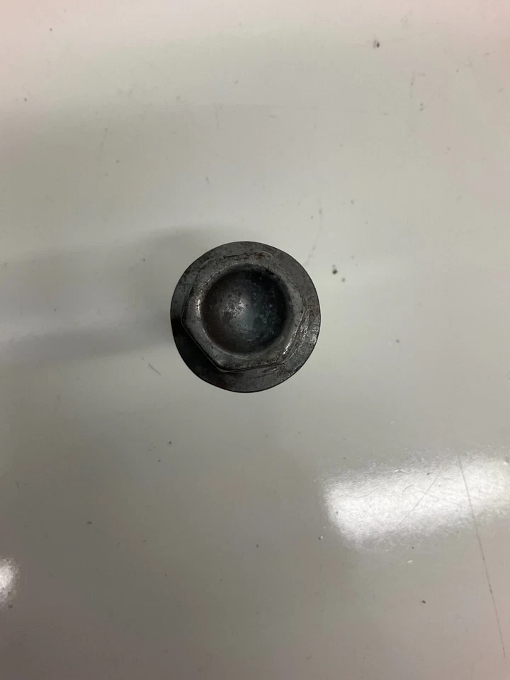 Volvo P2 99-24 S60 V70 XC70 S80 XC90 Juego de 20 tuercas 31423735 Foto 4 de 4