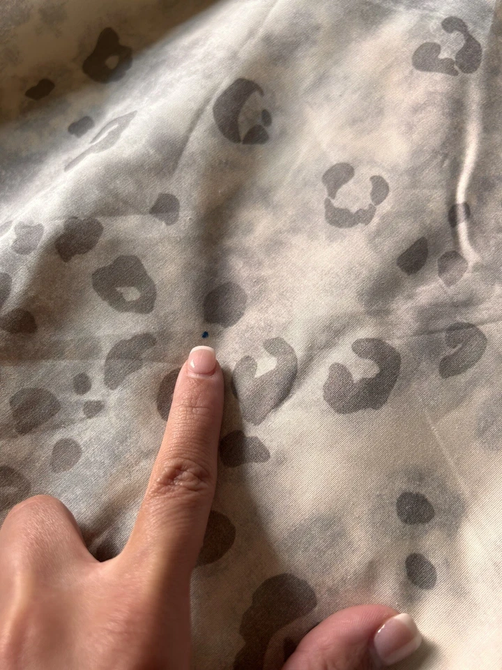 Pottery Barn Snow Leopard Percale KING/CAL. KING Duvet Cover SPOTS NWOT OB READ! - Image 3 of 4