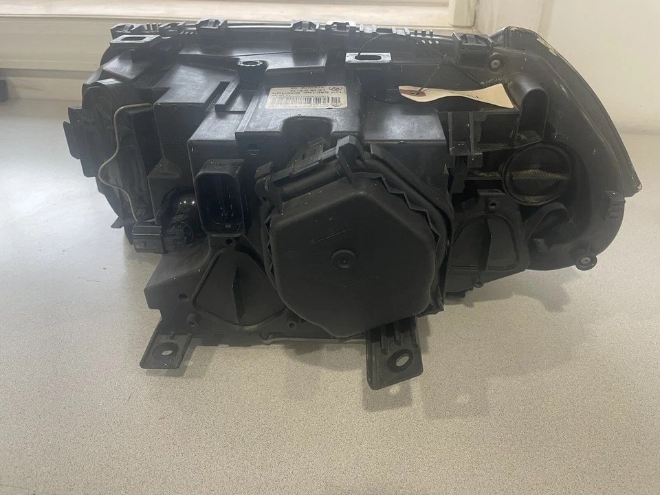 2006-2009 BMW X3 3.0Si E83LCI ~ FAROL DIREITO ~ XENÔNIO ~ 63123456044 ~ PEÇA DE FABRICANTE DE EQUIPAMENTO ORIGINAL - Imagem 3 de 4