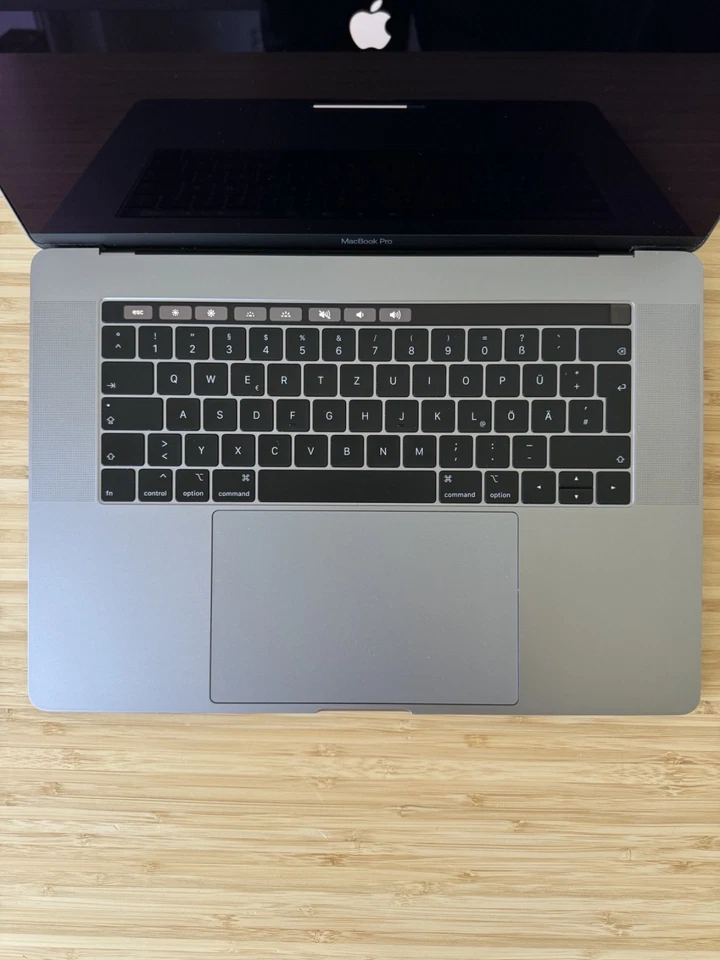 Apple MacBook Pro 15" 2019 · i7 · 32GB · 1TB, Foto 3 von 5