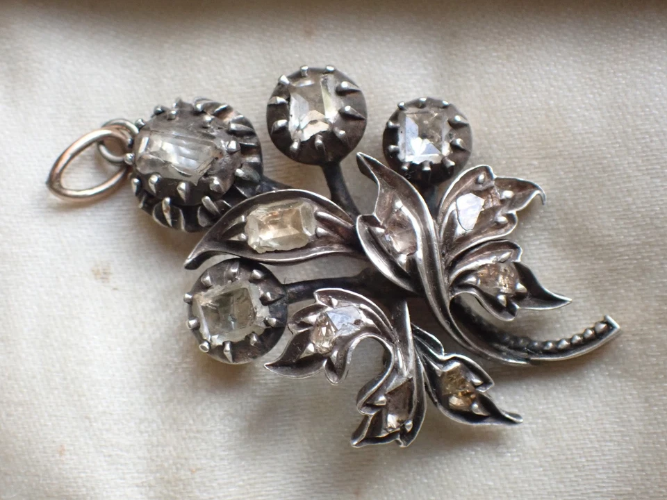 Ancien Pendentif DIAMANTS taille rose 19e Or et Argent - Photo 4/4