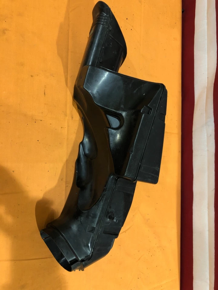 Suzuki GSXR 750 2006 OEM Ram tubo de conducto de admisión de aire 649 Foto 4 de 4