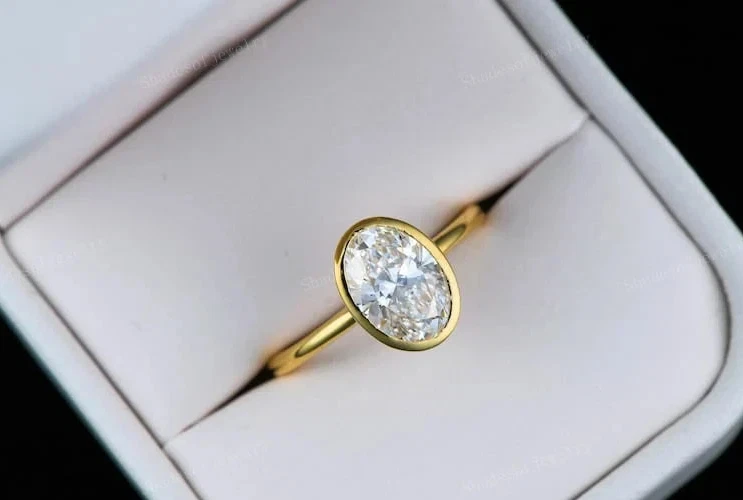 2.00Ct Oval-Cut VS1 Lab Grown Diamond Bezel Engagement Ring 14k Yellow Gold - Image 4 of 4