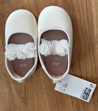H M Baby Girl Ballet Pumps - Cream - Size 5.5 - New