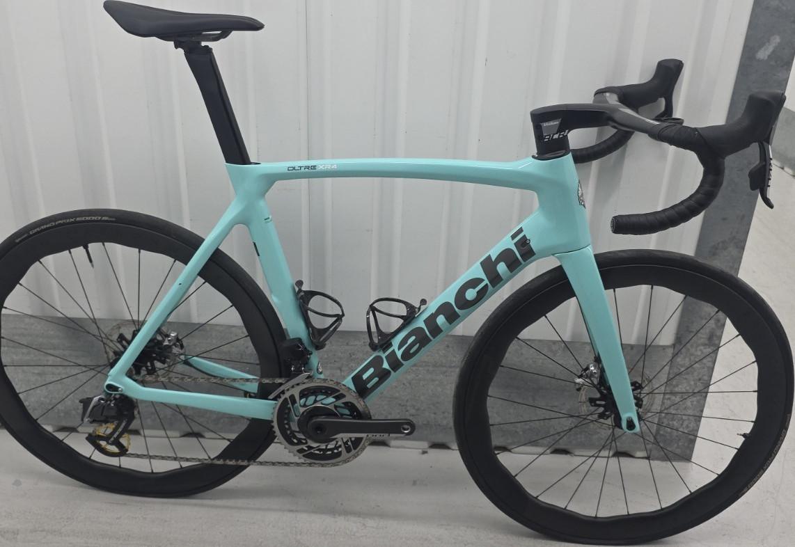 *MINT CONDITION!! Bianchi Oltre-XR4, Size 61 w/ SRAM Red & NEW Princeton 45s