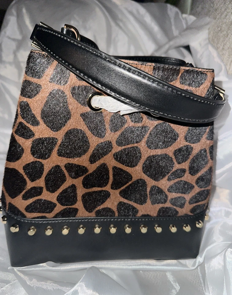 BOLSO DE HOMBRO/BOLSO CUBO/BOLSO NEGRO/BRONCE ESTAMPADO ANIMAL MICHAEL KORS MERCER GALLERY Foto 2 de 4