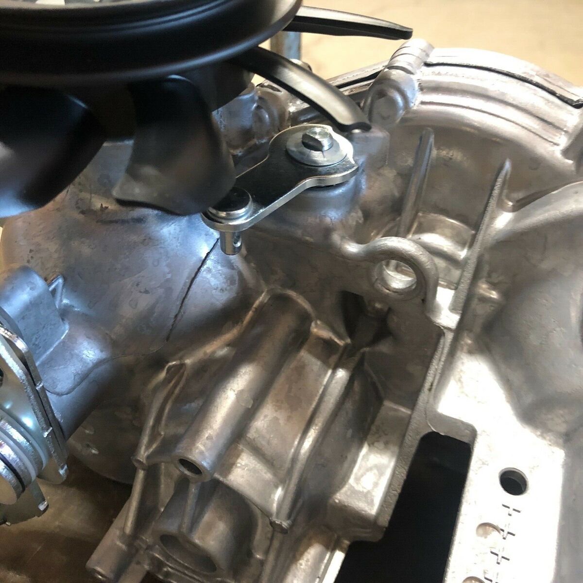 OEM Hydro Gear LH EZT Transmission (G18),ZC-DMBB-4DDC-2PPX OEM Hydro Gear LH EZT Transmission (G18),ZC-DMBB-4DDC-2PPX