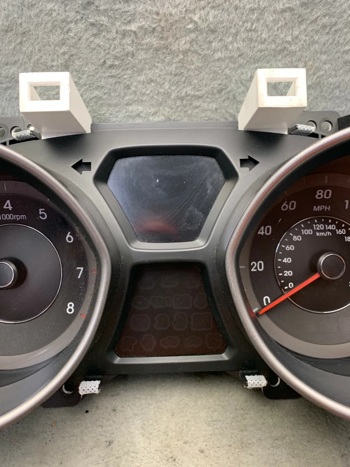 Cuadro de instrumentos velocímetro Hyundai Elantra 2014 2015 2016 12.754 millas Foto 3 de 4