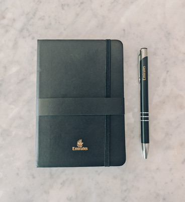 Emirates First Class Notebook & Matching Pen Set   Airline Collectible