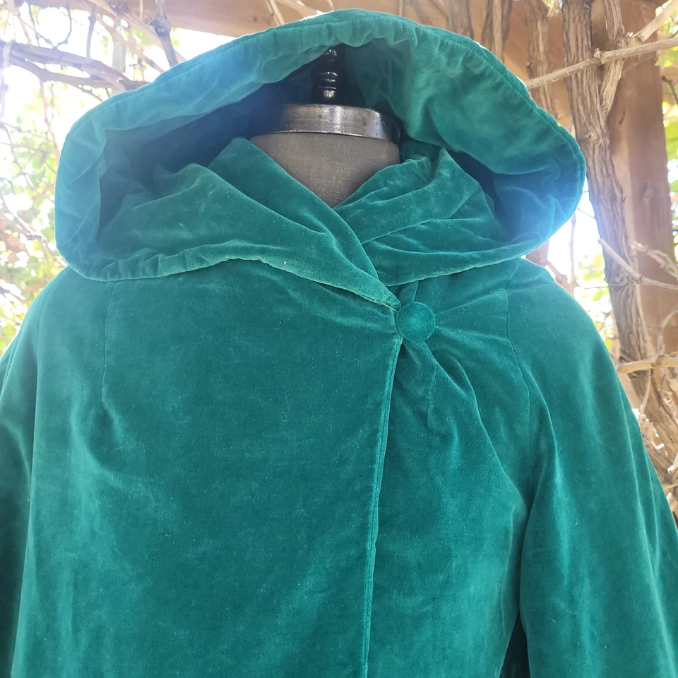 Abrigo Columpio Ópera Con Capucha Terciopelo Verde Oscuro Neusteter Años 40 De Colección Sin Etiqueta de Talla Foto 2 de 4