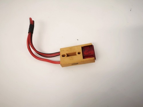 8a0937530 Sicherungen  Audi A4 DE1440600-70