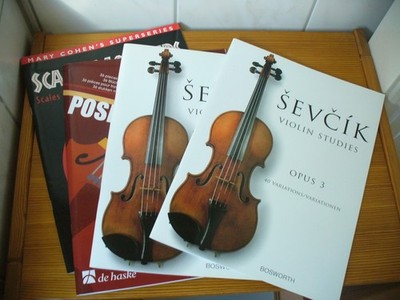 4 Noten Bücher Geige: Buch mit 2 CDs / Übungen für Violine s. Text und Fotos