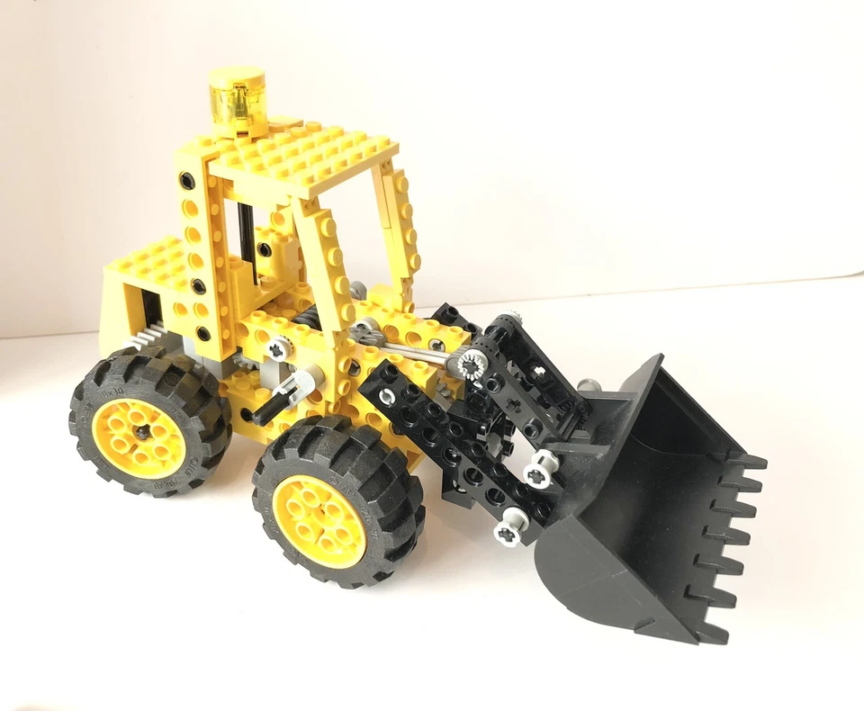 LEGO Technic 8828 Front End Loader, photo 2 of 5