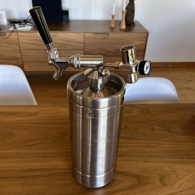Keg Smiths 128 oz Portable Draft Keg System | CO2 or Nitrogen Regulated | Steel