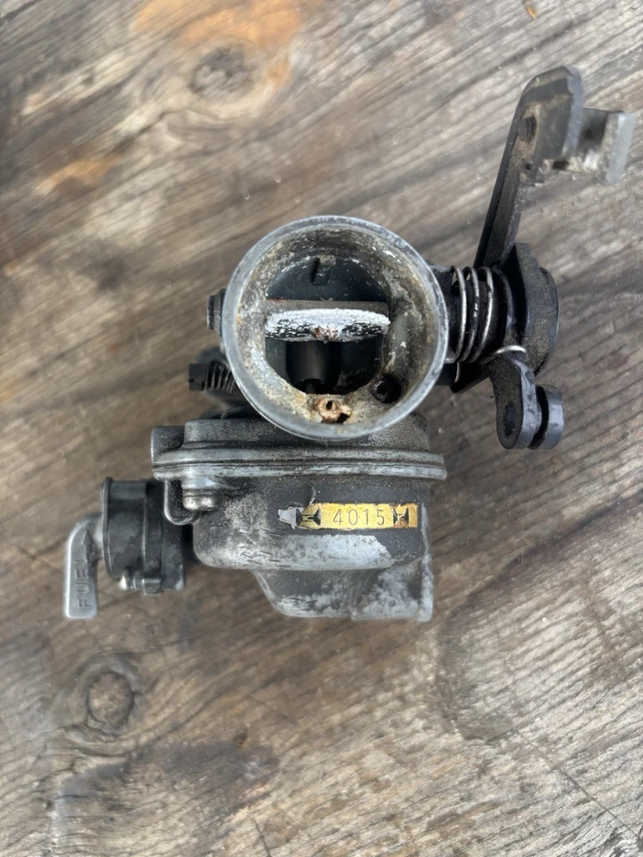 Carburador Honda C70 Passport 1981 usado OEM 16100-174-772 OEM Keihin 15A LM61 Foto 4 de 4