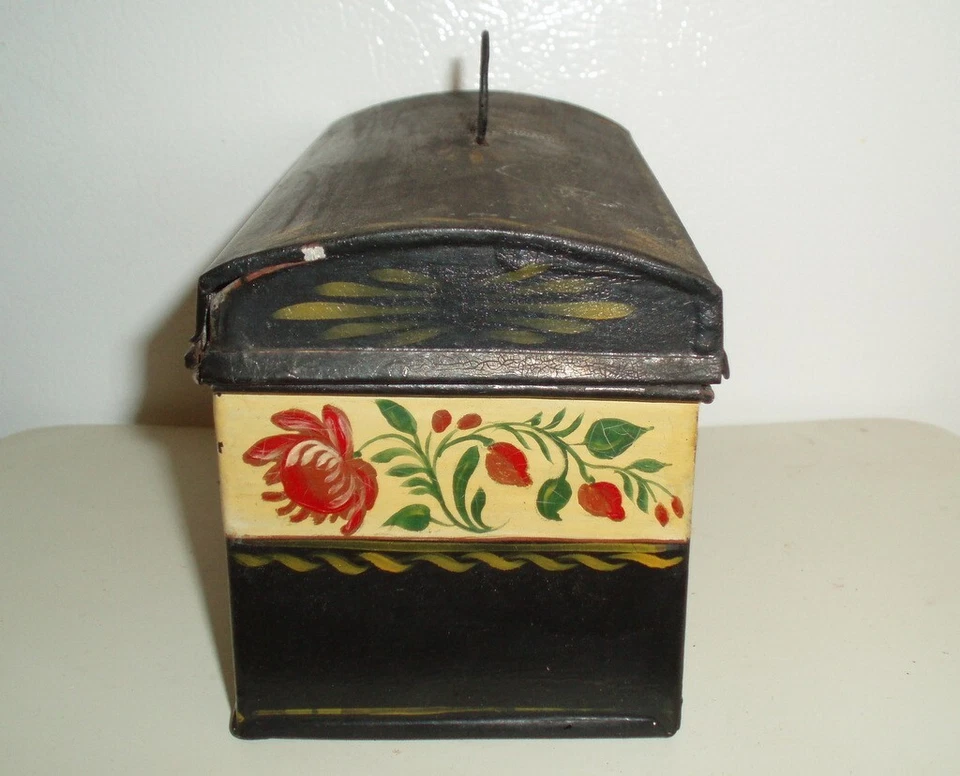 PRIMITIVE ANTIQUE TOLEWARE DOME BOX LUNCHPAIL BREAD BOX SAFE BOXES PAIL RUSTIC - Image 3 of 4