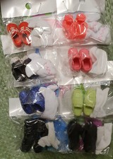 2x COMPATIBLE WITH FASHION DOLLS CLOTHING ACCESSORIES CUTE SHOES & SOCKS 