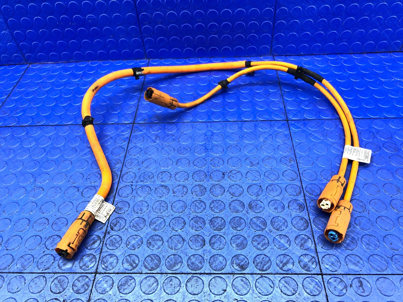 2014-2020 BMW I8 OEM AC COMPRESSOR HIGH VOLTAGE WIRE CABLE 9394661