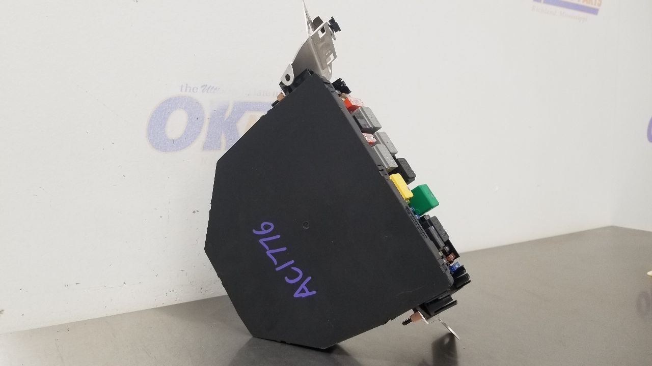 11 MERCEDES BENZ SLS AMG C197 FRONT SAM CONTROL MODULE 2129004911