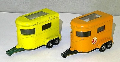 2x Matchbox - Pony Trailer - No. 43 - Superfast - Pferdeanhänger