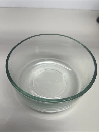 Vintage PYREX  7201 Bowl 1qt 950 Ml