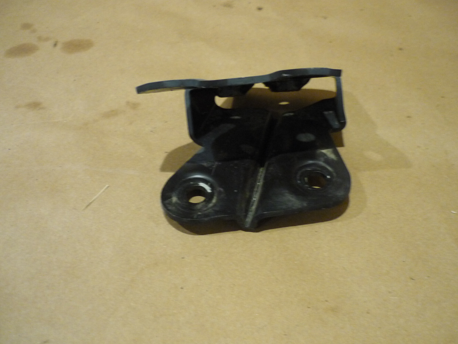 Ferrari 458 Italia - RH Exhaust Bracket - P/N 260559