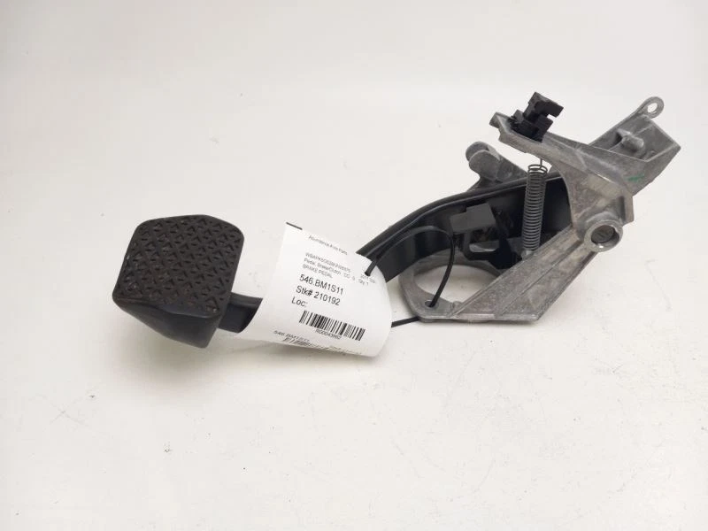 BMW 328I 2011 serie 3 pedal de freno Foto 4 de 4