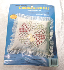 Creative Moments Candlewick Kit Lace Edged Pillow 8267 Dresden Plate Sealed