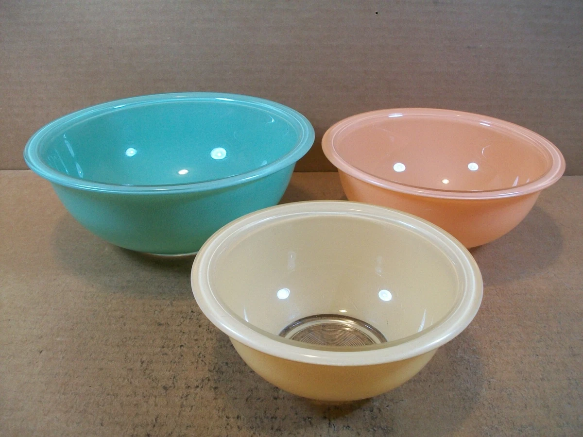 Pastel pyrex mixing best sale bowls