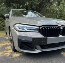 Front Bumper Tow Hook License Plate Mount Bracket For BMW 5-Series 2021-2023 New