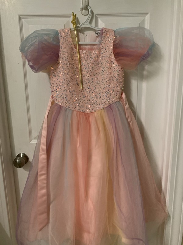 Beautiful Long Length Dress Girls Size 150 (10/12) w/sequinned top, tulle skirt 