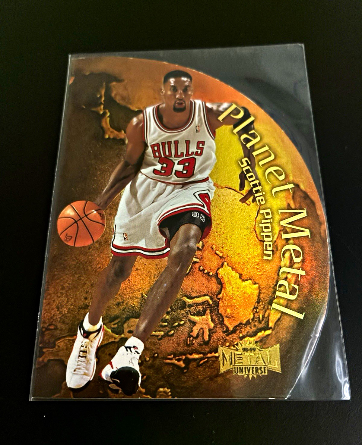 SkyBox 1998-99 Metal Universe Planet Metal Scottie Pippen Bulls #3 of 15 PM